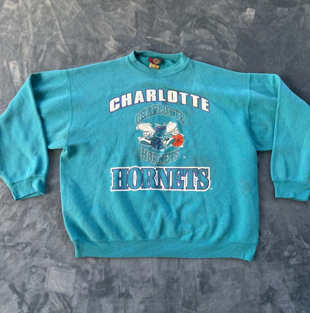 Vintage 90s Jostens Charlotte Hornets NBA Teal Graphic Crewneck Sweatshirt